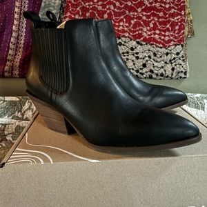 Patina “Dakota” Black Ankle Boot Size 11 Women’s (Portland Leather)
